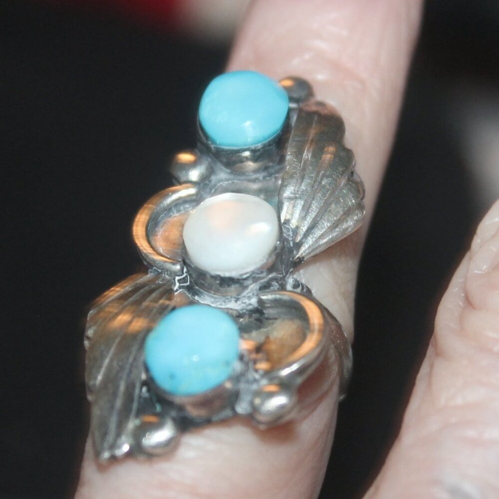 Vintage Navajo Sterling Turquoise MOP Pearl Ring